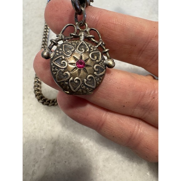 Victorian Style Sterling Silver Round Fob Locket ONA000 - Picture 7 of 10